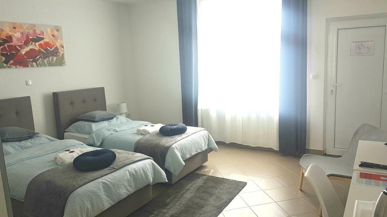 Marko Airport Rooms Velika Gorica Exterior photo
