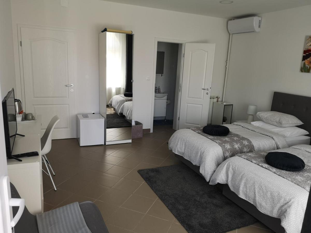 Marko Airport Rooms Velika Gorica Exterior photo
